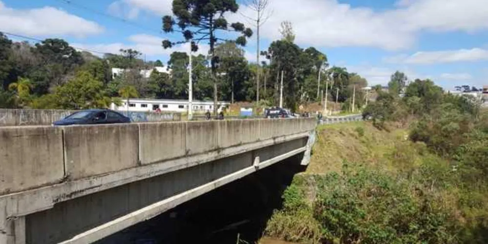 Imagem ilustrativa da imagem Com pernas amarradas, homem é encontrado morto parque de Curitiba