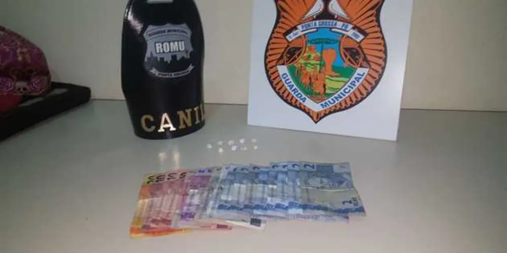 Mesmo com a atitude inusitada, rapaz ainda foi detido com mais pedras de crack | aRede/COP