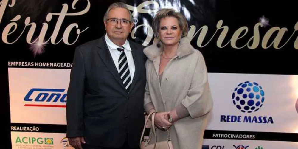O presidente ACIPG, Douglas Taques Fonseca e sua esposa Catarina Fonseca