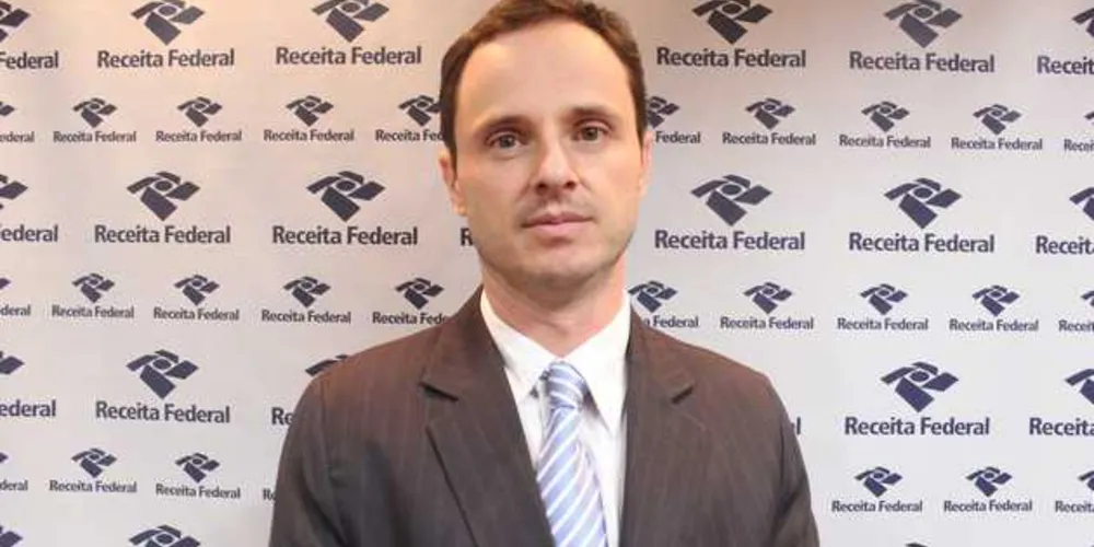 Imagem ilustrativa da imagem Receita Federal cobra quase R$ 1 milhão de contribuintes