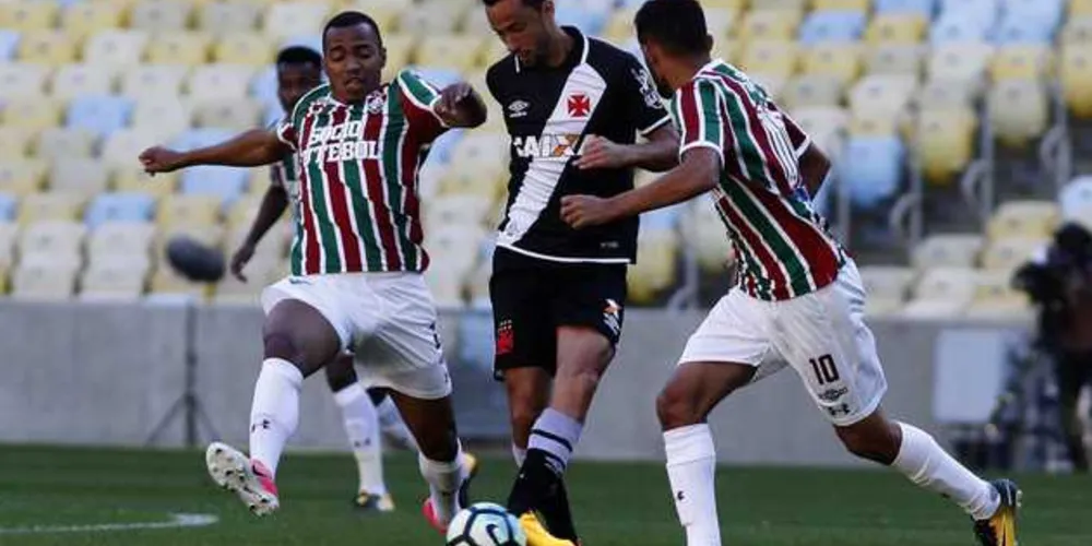 Imagem ilustrativa da imagem Com golaço, Vasco derrota o Fluminense no Maracanã