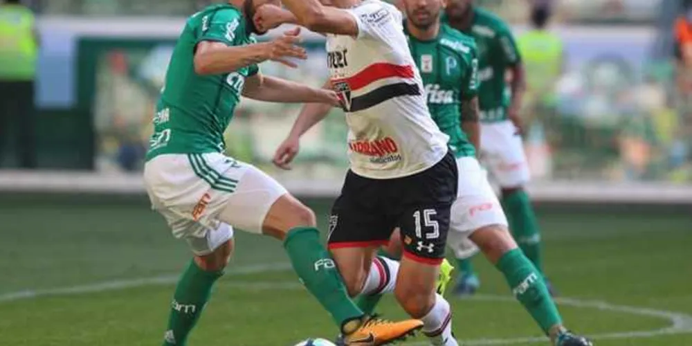 Imagem ilustrativa da imagem Palmeiras vira e derrota o São Paulo por 4X2