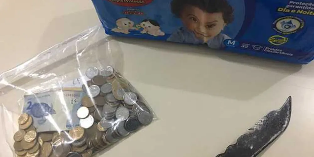 Dinheiro roubado e arma usada no crime foram encontrados pela polícia