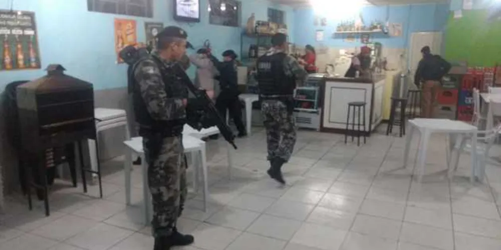 Operação foi desencadeada em bares e lanchonetes de Castro