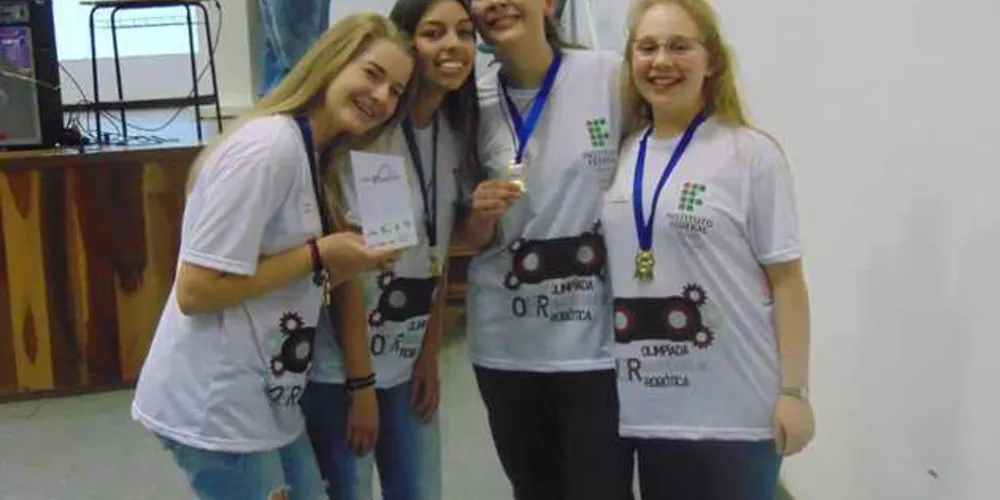 A equipe Four Winx ganhou o prêmio de melhor programação 