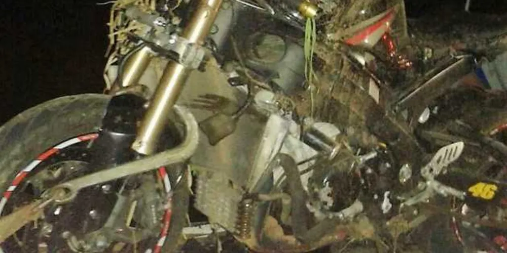 Piloto da moto não resistiu aos ferimentos e morreu na hora