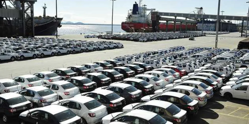 Imagem ilustrativa da imagem Exportação de veículos por Paranaguá bate recorde