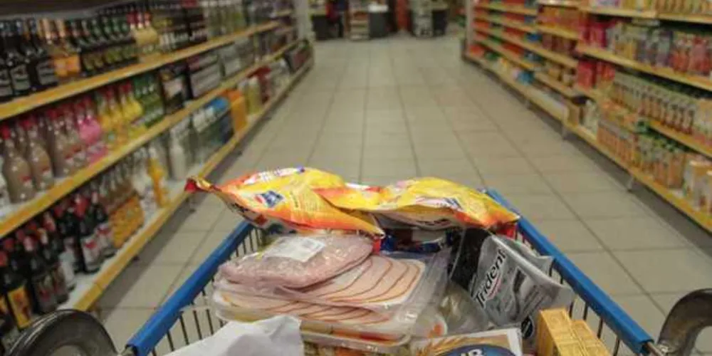 Imagem ilustrativa da imagem Mercados atendem em horário especial no feriado