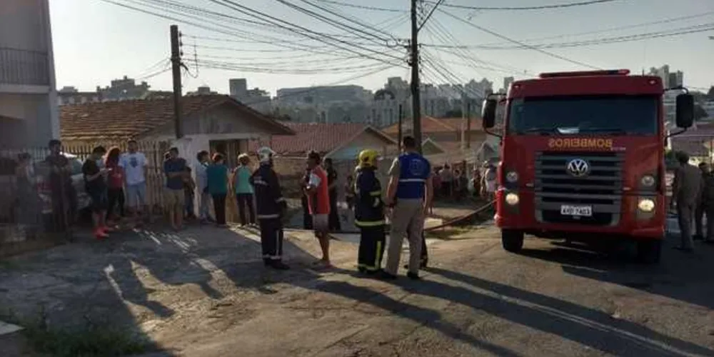 Há suspeita de que um cigarro tenha provocado o fogo/Foto Divulgação Banda B