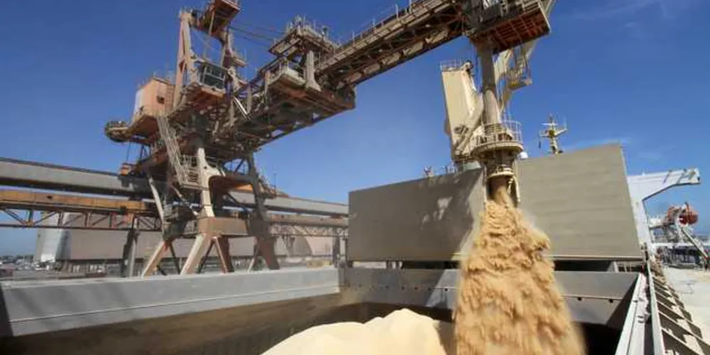 Imagem ilustrativa da imagem Rodovias da região escoam produção agrícola recorde