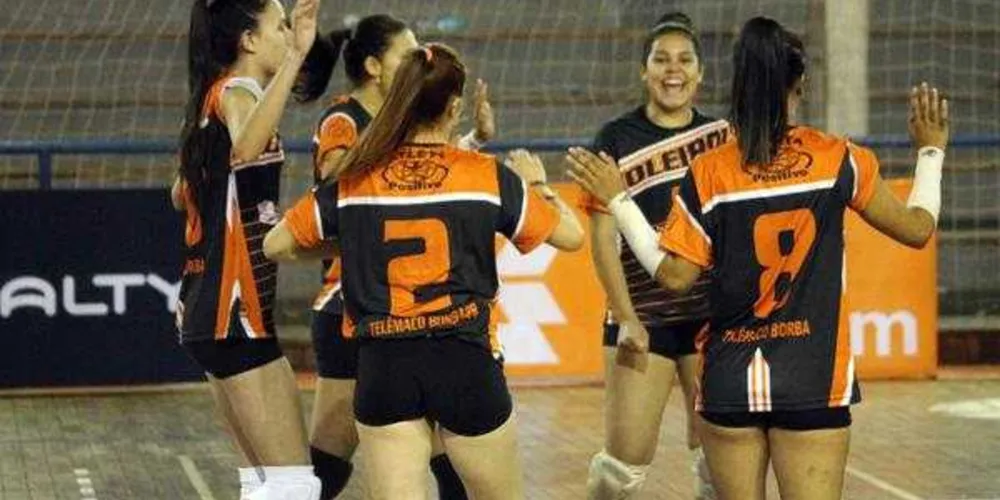 Imagem ilustrativa da imagem Telêmaco Borba vence e segue líder do PR de vôlei