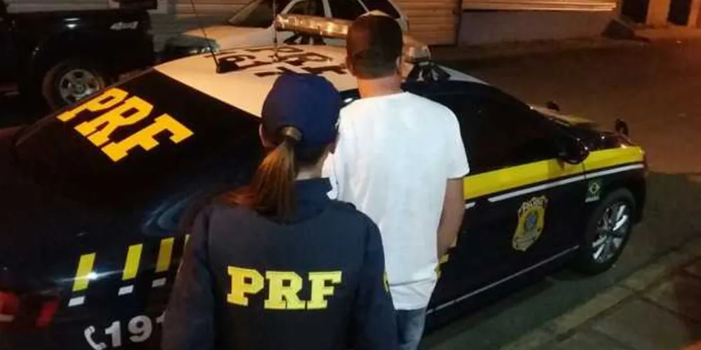 Motorista foi levado pela PRF até a delegacia da Polícia Civil