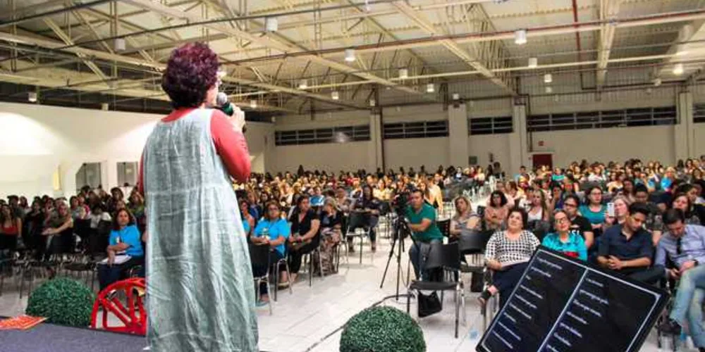 Imagem ilustrativa da imagem Congresso de Educação já reuniu mais de 5 mil pessoas