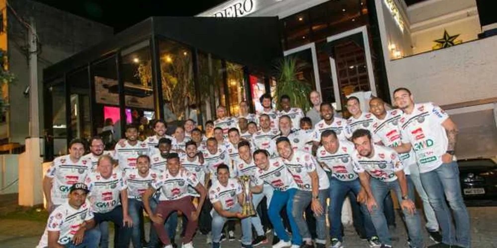 Imagem ilustrativa da imagem Madero prepara cardápio especial para campeões do Operário