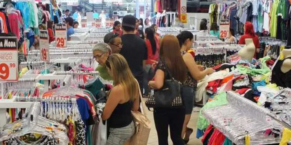 Imagem ilustrativa da imagem Número de brasileiros com contas em atraso cai