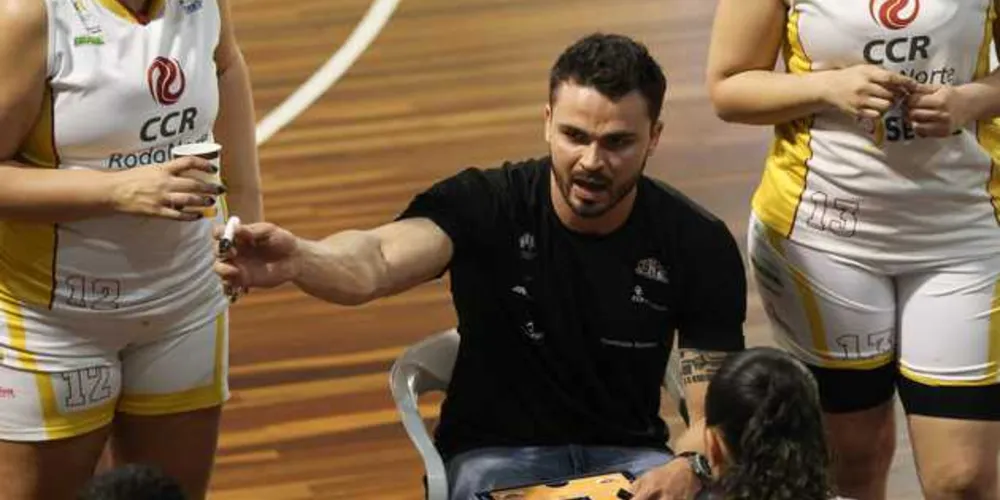 Técnico Milos Alexander (foto) é o comandante das equipes do NBPG/CCR RodoNorte