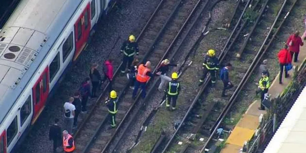 Imagem ilustrativa da imagem Polícia prende segundo suspeito de ataque em metrô de Londres
