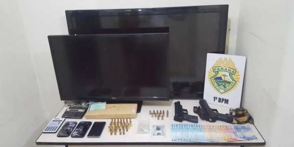 Além da droga, foram encontrados objetos de origem duvidosa na casa do suspeito