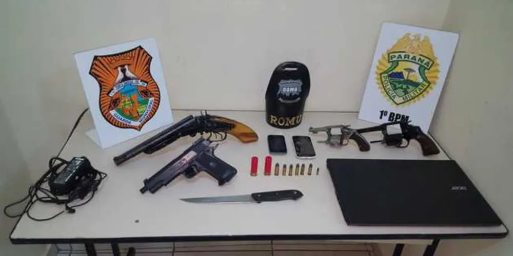 Imagem ilustrativa da imagem Operação conjunta encontra armas e detém 3 suspeitos
