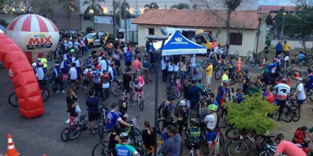 Mais de 270 ciclistas completaram o trajeto de aproximadamente dez quilômetros