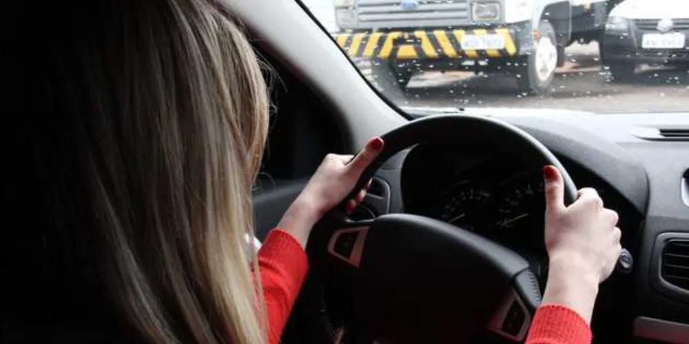 Imagem ilustrativa da imagem Rei autoriza mulheres a tirar licença para dirigir na Arábia Saudita