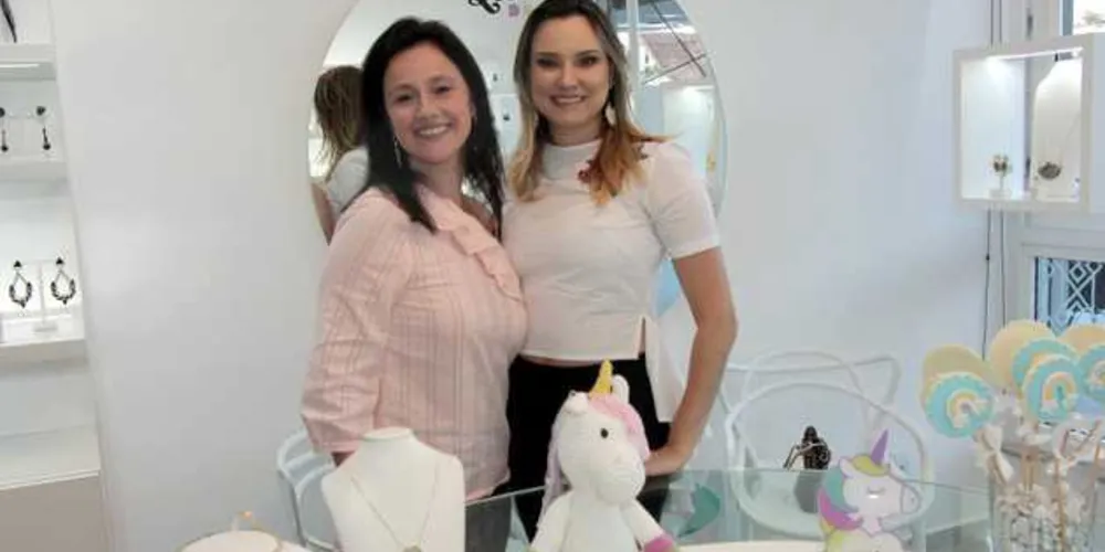 Larissa Coelho e Vanessa Garofani