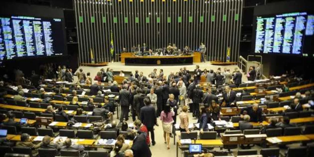 Imagem ilustrativa da imagem Fundo público para campanhas entra na pauta da Câmara
