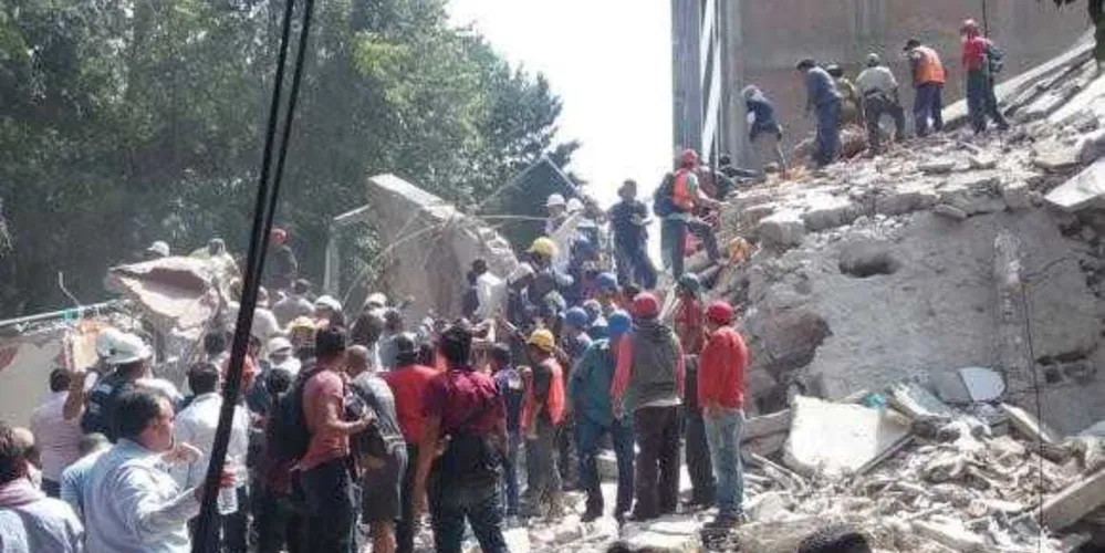 Imagem ilustrativa da imagem México atualiza para 360 número de mortos no terremoto