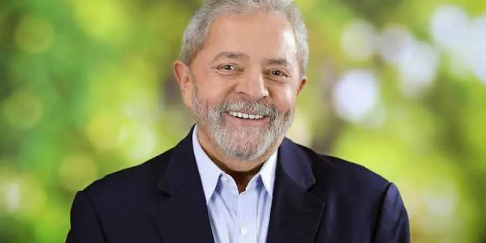 Imagem ilustrativa da imagem Lula lidera corrida presidencial em todos os cenários, diz Datafolha