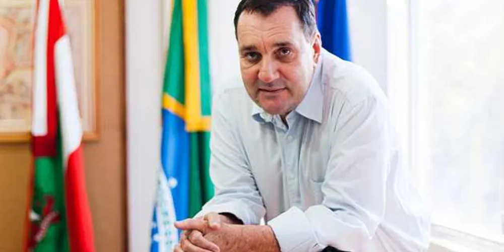 "Minha morte foi decretada no dia de minha prisão", diz reitor da UFSC em bilhete 