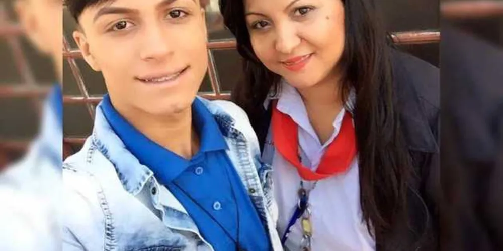 Tatiana e o filho, Itaberly/Foto: Reprodução Veja SP