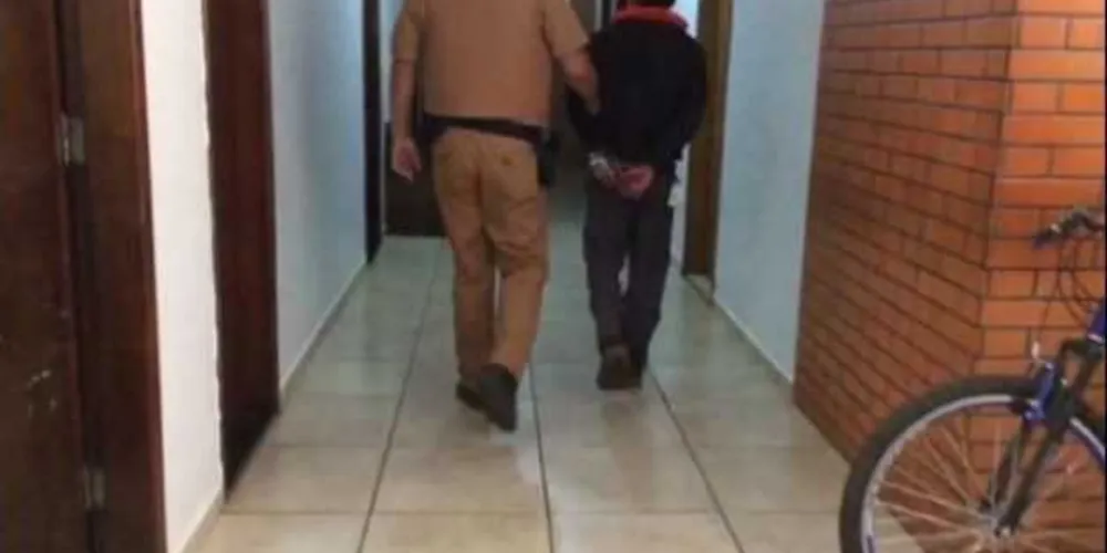 . Com o detido, a equipe localizou a bicicleta e ele foi trazido até a 15° SDP em Cascavel/Foto: Reprodução Catve.com