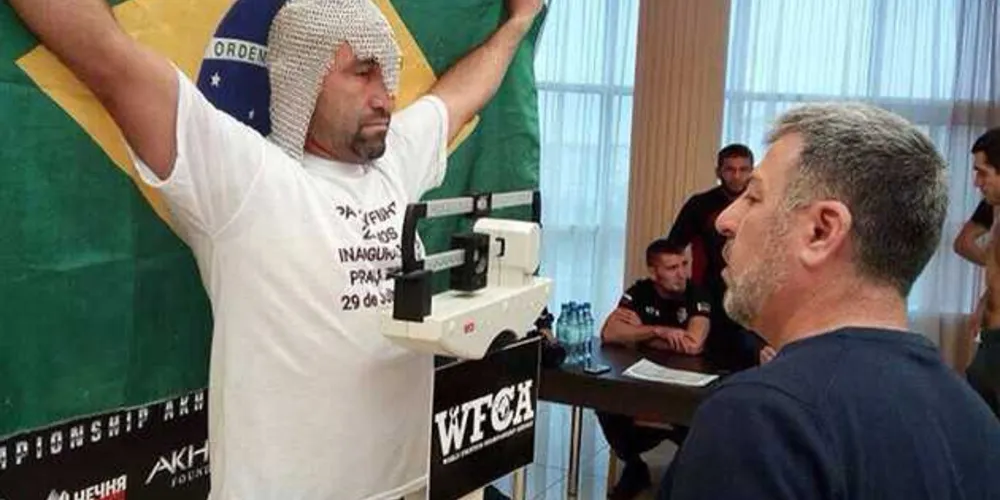 Paulão Zenidim Bueno encara o russo invicto Shamil Abdulaev na categoria dos meio-médios
