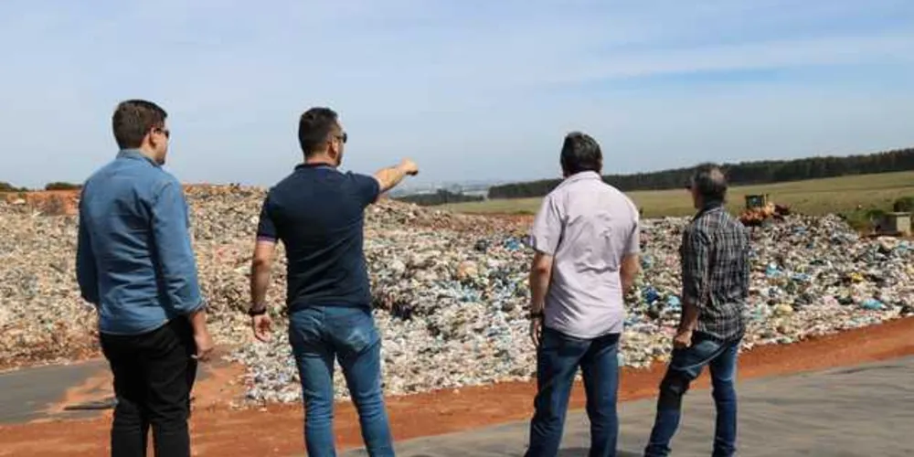 Vereadores visitaram espaço e verificaram as condições do Botuquara