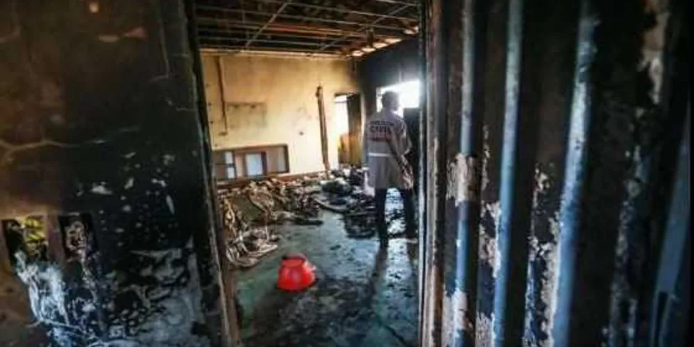 Creche incendiada em Janaúba, no interior de Minas Gerais, não era equipada por extintores e nem tinha alvará dos Bombeiros/Foto: Divulgação Estadão