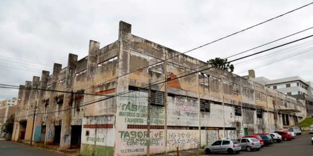 Complexo contará com espaço para o comércio, hotel e edifício-garagem