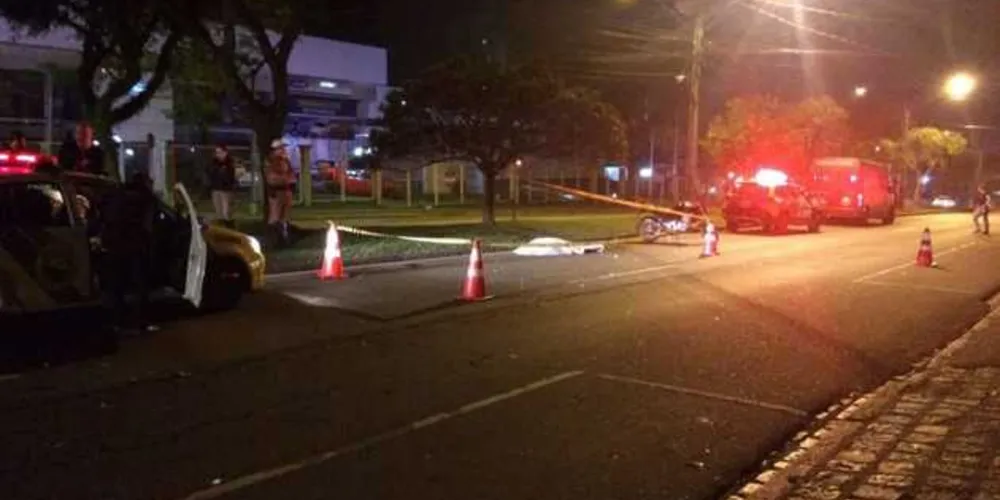 Policial civil foi arremessado a vários metros de distância e morreu no local do acidente