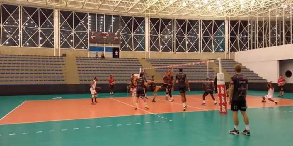 O time tem treinado diariamente pensando na final do Paranaense e também na Superliga 