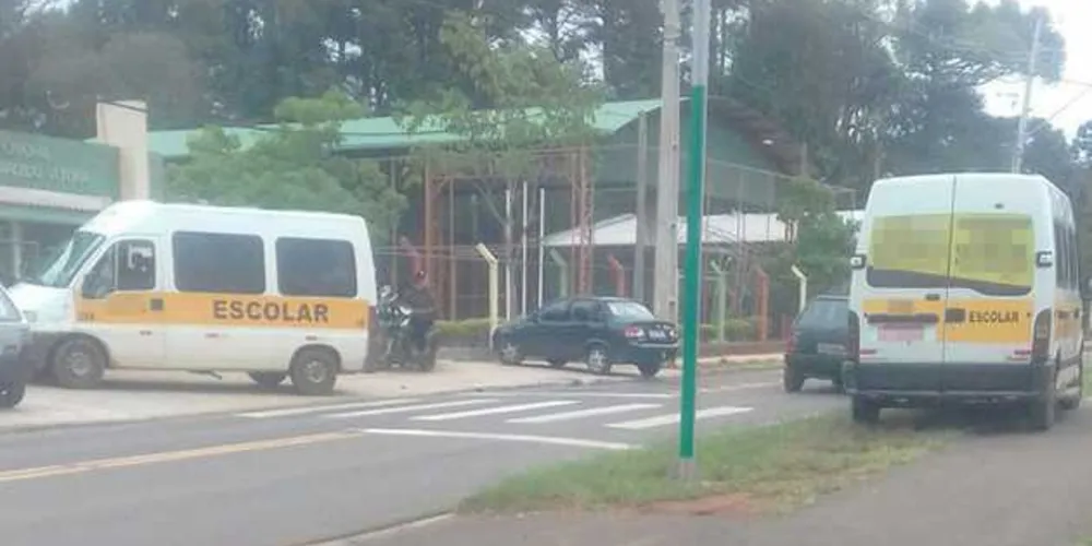 Pais também reclamam da falta de conscientização dos motoristas de vans
