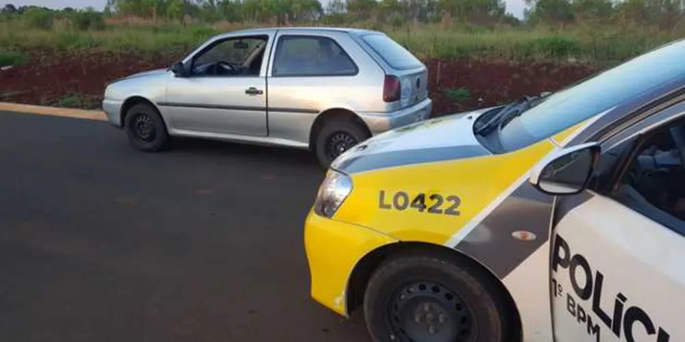 Um dos veículos furtados foi encontrado abandonado em loteamento em Uvaranas