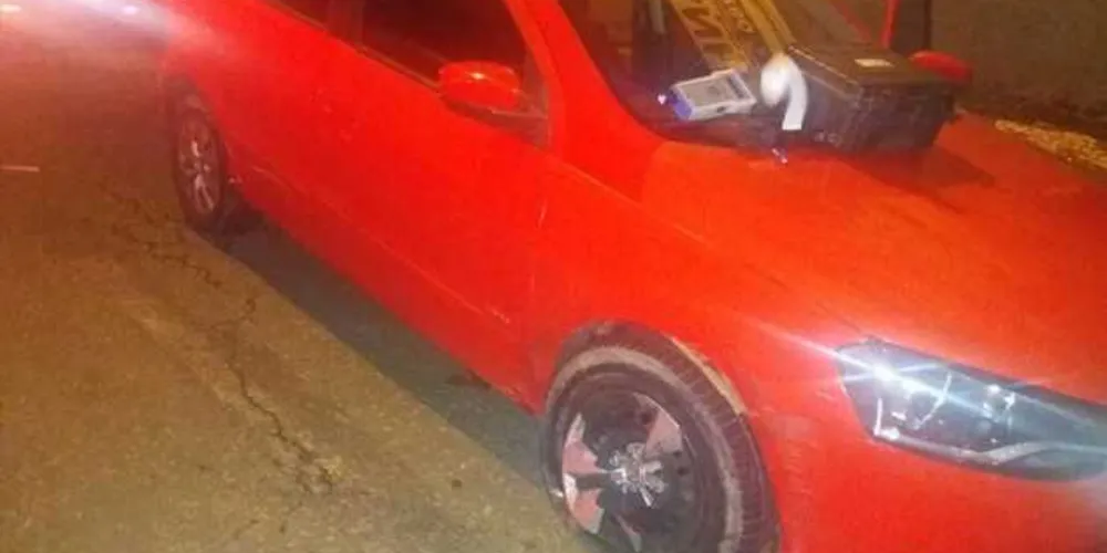 Acidente aconteceu no centro de Ponta Grossa e, por sorte, não há registro de feridos
