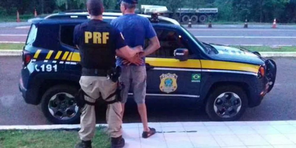 Motociclista de 52 anos foi preso em flagrante por dirigir embriagado