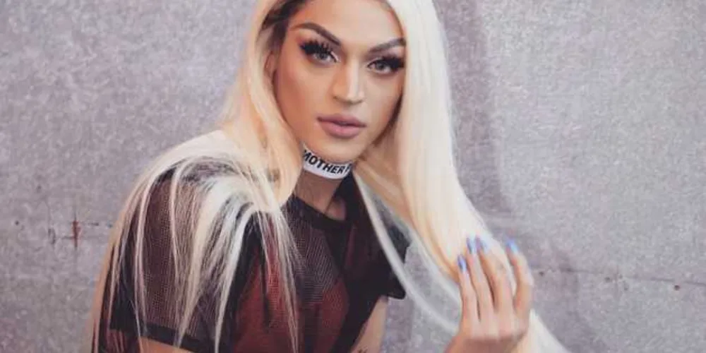 Controverso e polêmico, Pabllo Vittar se apresenta na 28ª edição da festa