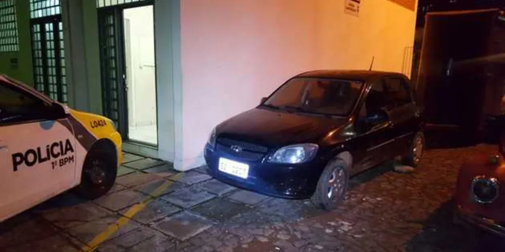 Imagem ilustrativa da imagem Carro usado em assalto é localizado em PG