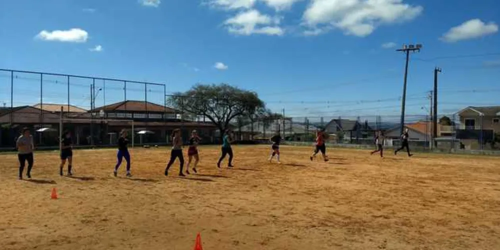 Clube buscar recursos para participar de campeonatos estaduais