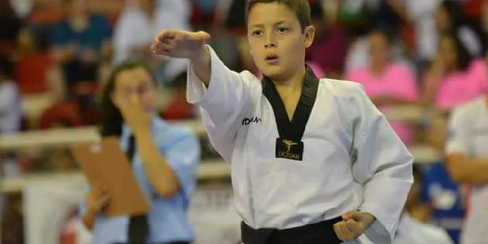 Imagem ilustrativa da imagem Lutador de PG conquista medalhas no Brasil Open de Taekwondo