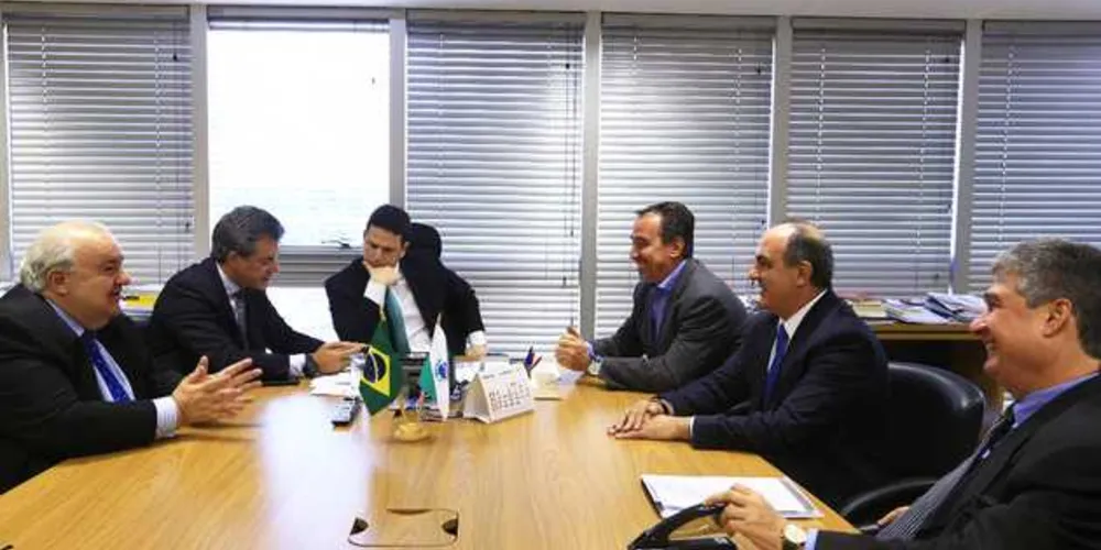 Imagem ilustrativa da imagem Paraná busca recursos para construir 11 mil moradias rurais