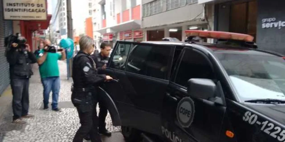 Até às 8h30, pelo menos quatro pessoas foram presas na capital paranaense/Foto: Divulgação Banda B