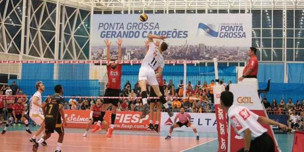 Imagem ilustrativa da imagem Caramuru vence um set, mas perde para o Sesi na Arena