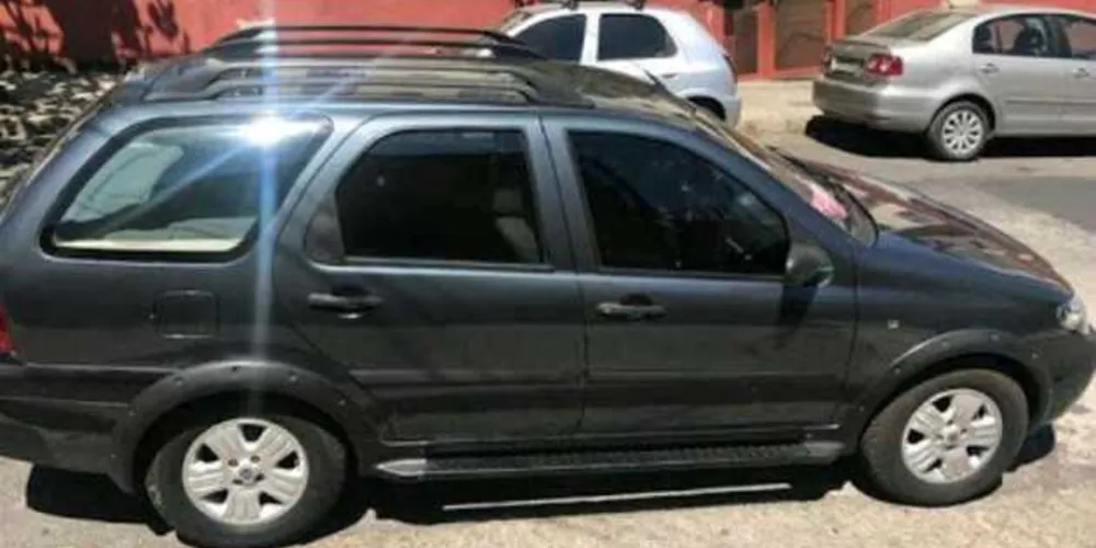 Família de Carambeí é rendida e tem carro roubado 